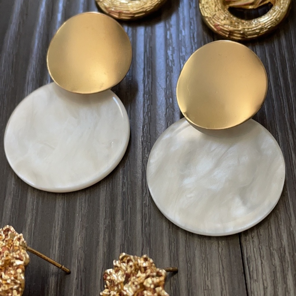 NEW Set of new trendy luxury gold earrings - Picture 6 of 15